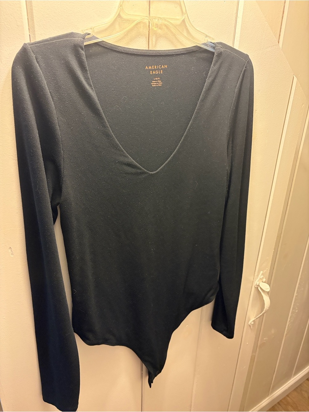 American Eagle Long Sleeve V-Neck Bodysuit in Black Size Large